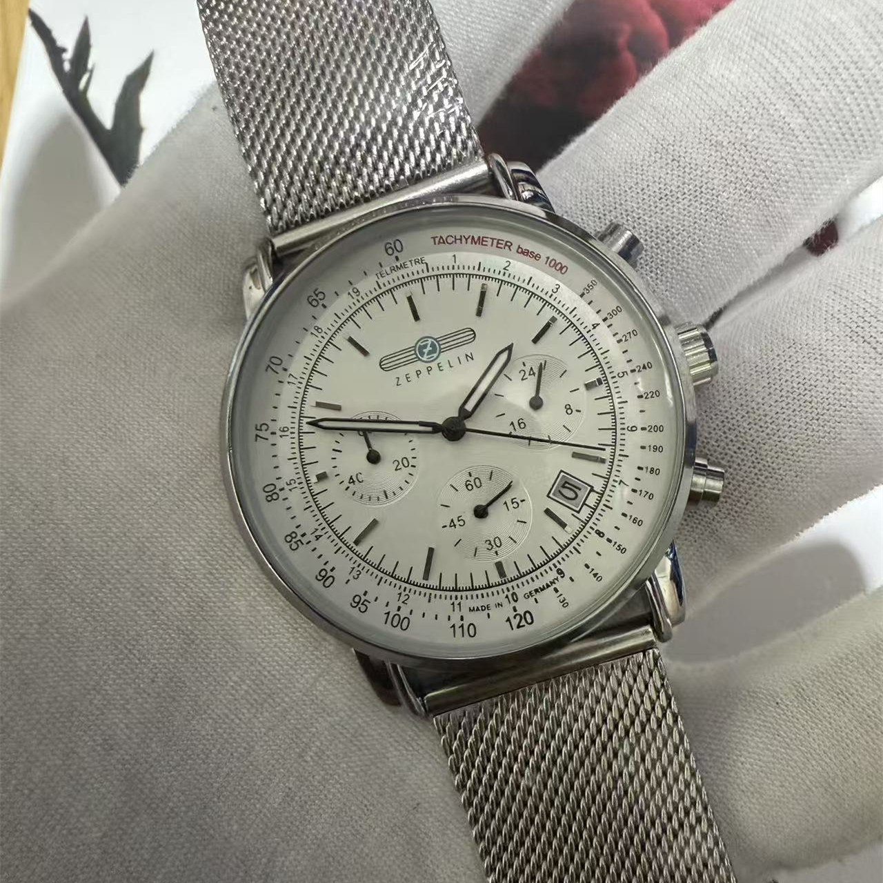 Reloj de Lujo Zeppelin para Ho - Luxury Watch Display Case reseña y precio