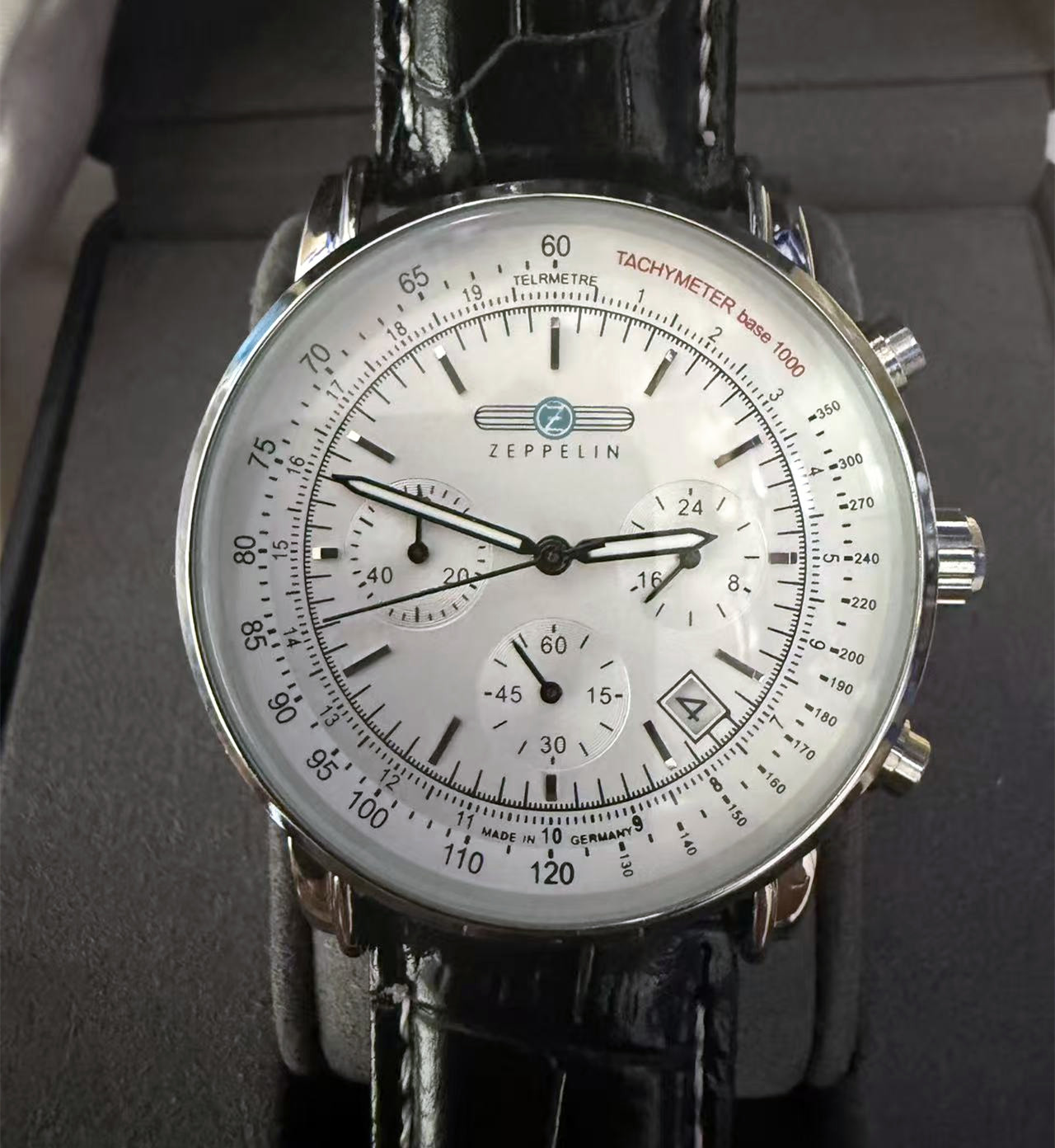 Reloj de Lujo Zeppelin para Ho - Luxury Watch Display Case reseña y precio