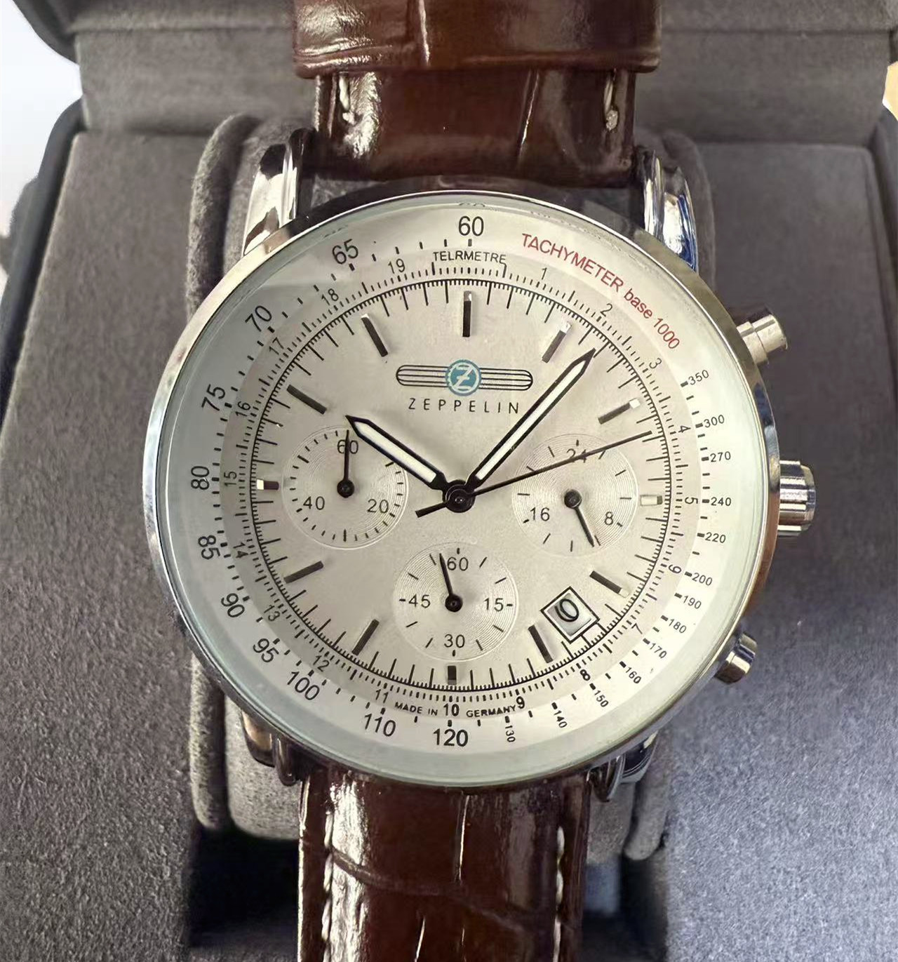 Reloj de Lujo Zeppelin para Ho - Luxury Watch Display Case reseña y precio