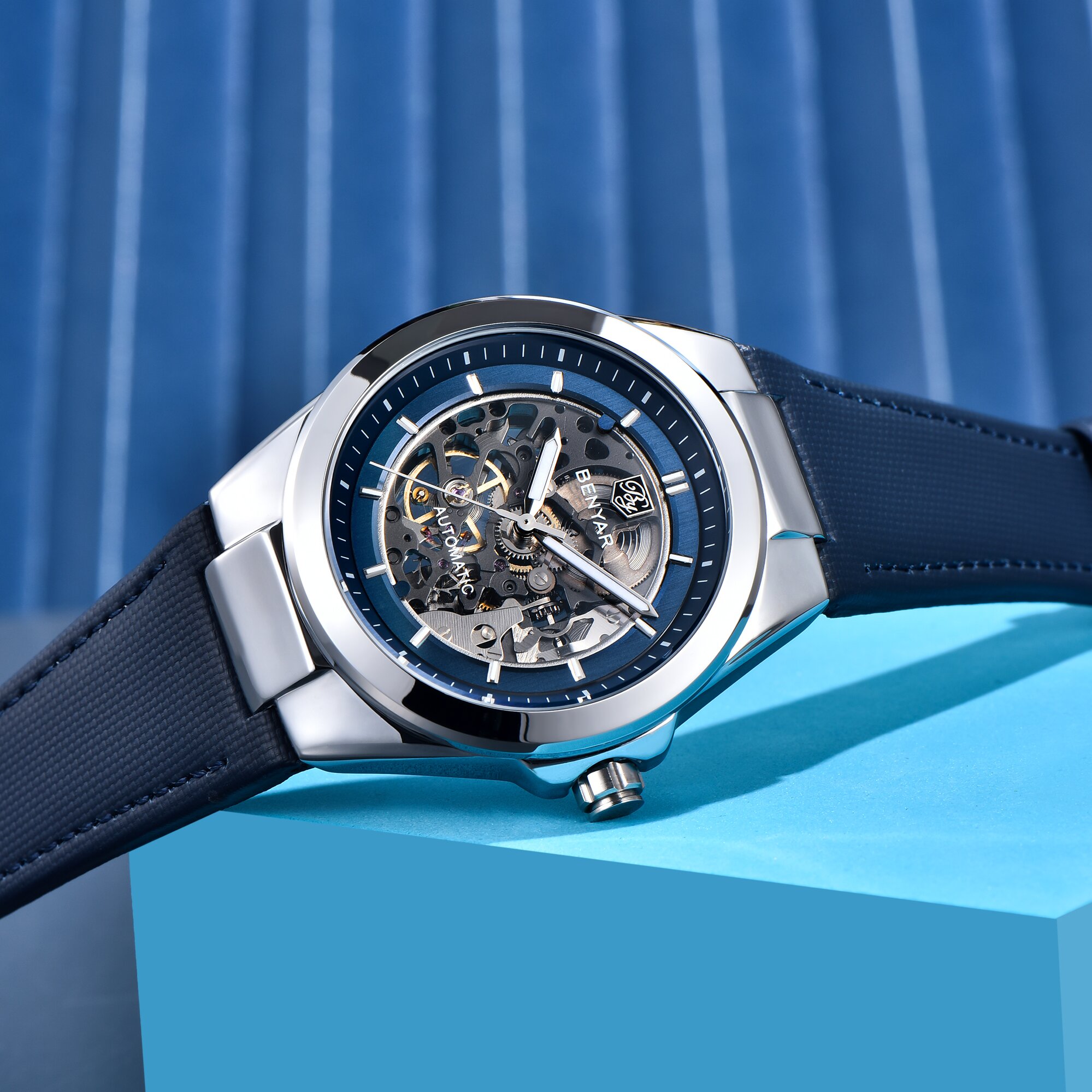 Reloj de vestir automático de  - Luxury Watch Sale reseña y precio
